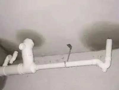 钟楼卫生间测漏水的几种情景